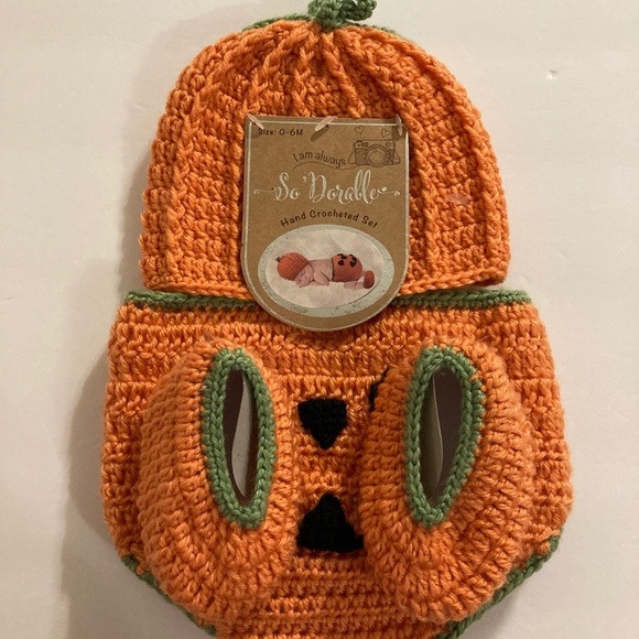 So ‘Dorable Other - NWT Infant Pumpkin crochet set for photos